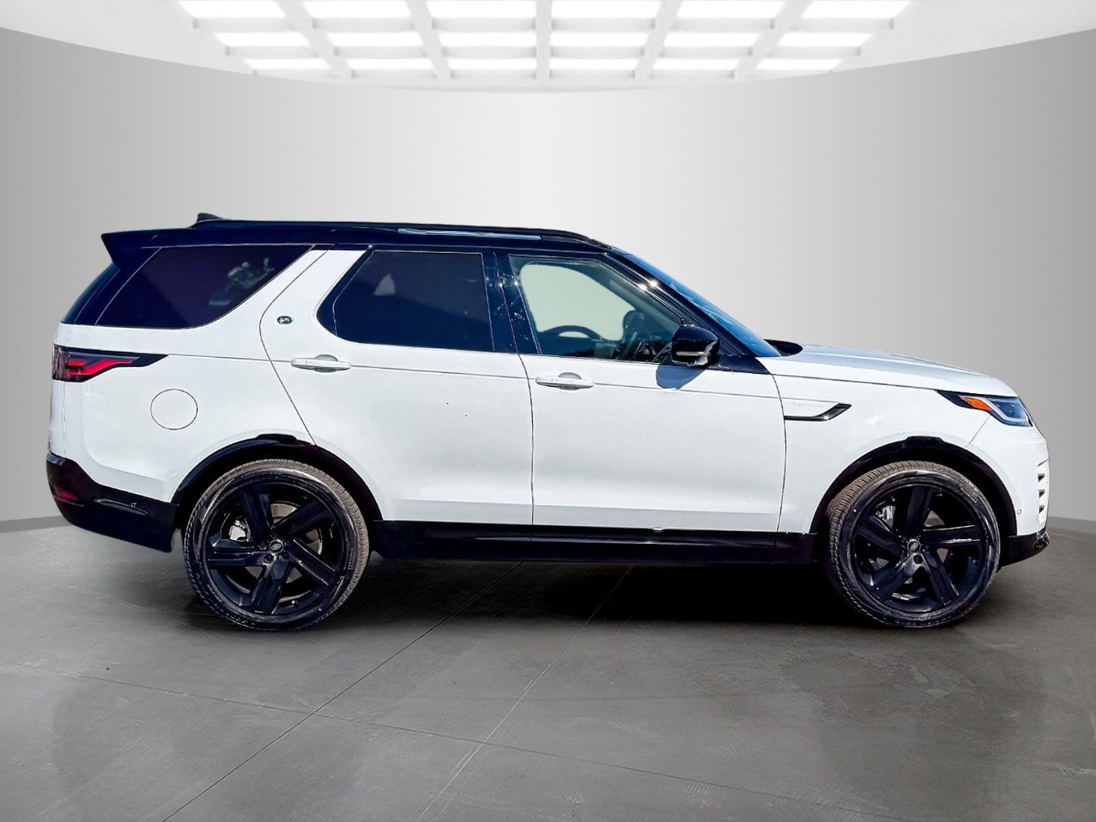 New 2026 Land Rover Discovery Limited Edition AWD/4WD image 6
