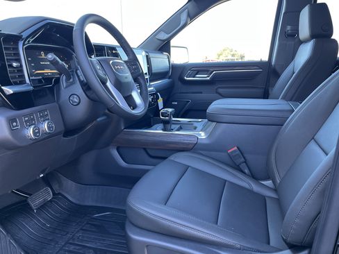 New 2026 GMC Sierra 1500 SLT w/ SLT Premium Package image 8