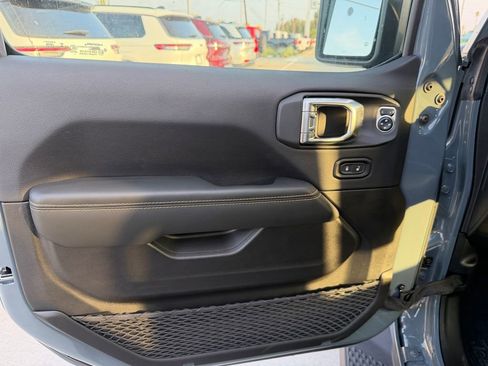 New 2026 Jeep Gladiator Sport image 12