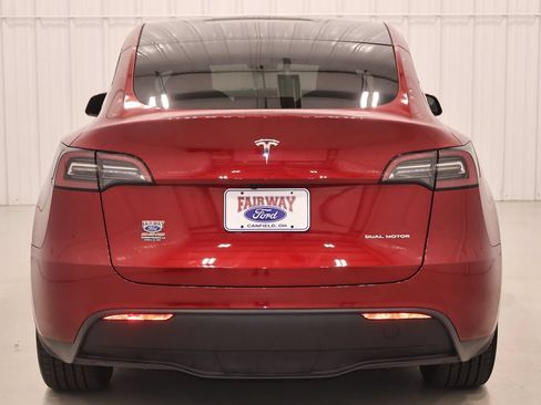 Used 2025 Tesla Model Y Long Range AWD/4WD image 8