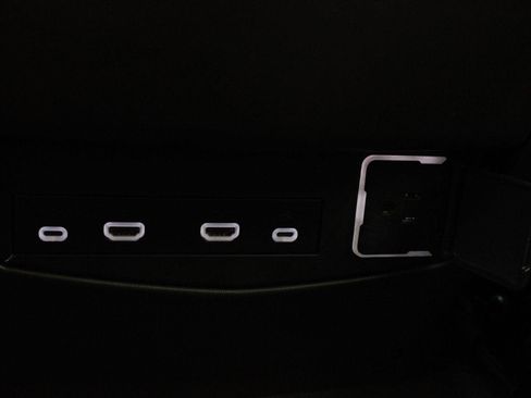 Used 2021 Cadillac Escalade Sport w/ Driver Assist Tech Package image 35