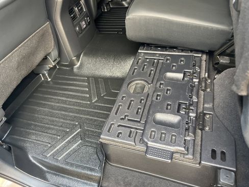 Used 2020 Nissan Titan PRO-4X w/ Pro-4x Utility Package image 12