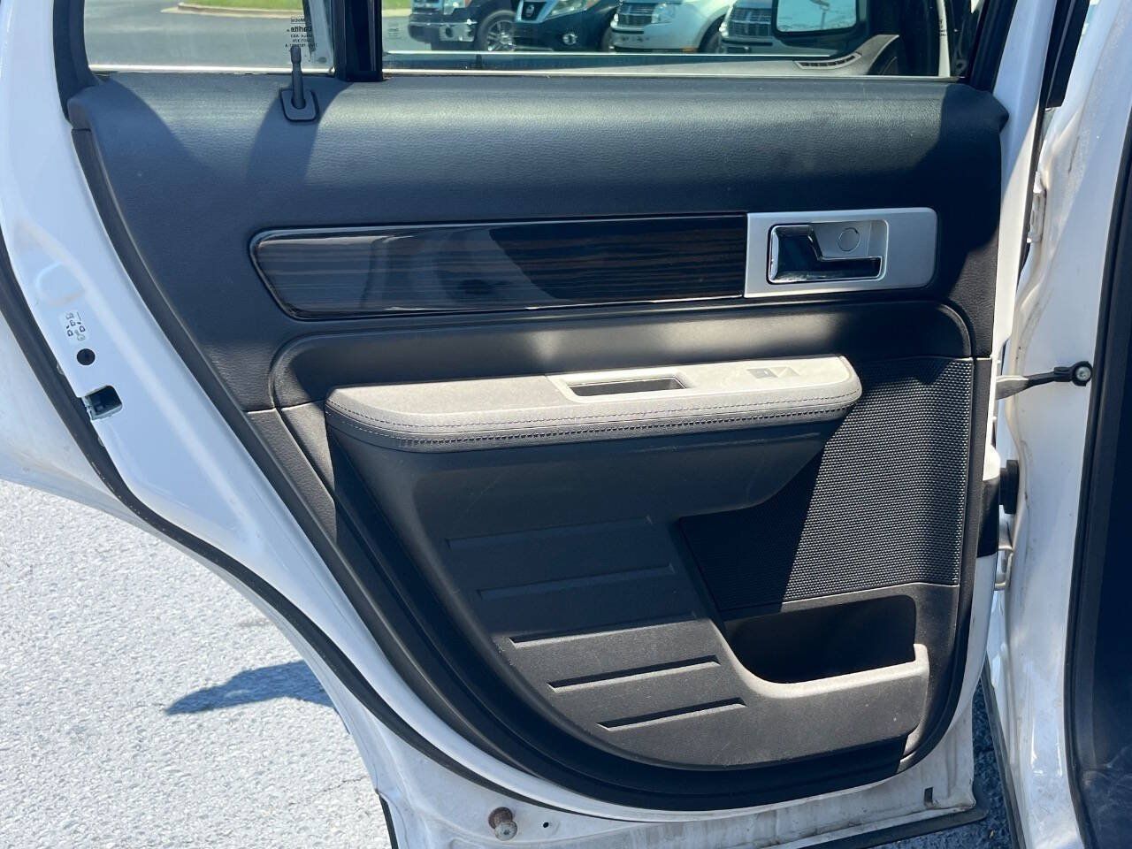 Used 2009 Lincoln MKX AWD image 14