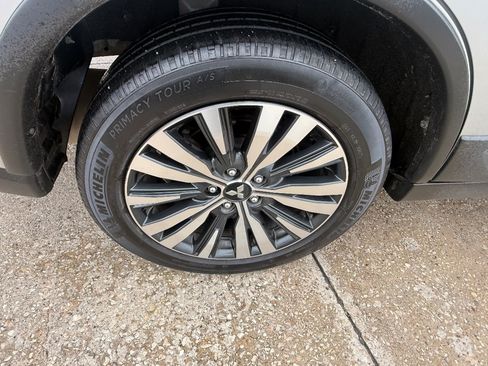 Used 2020 Mitsubishi Outlander SE FWD image 11