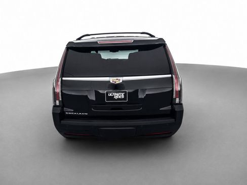 Used 2016 Cadillac Escalade Luxury AWD/4WD image 6
