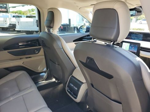 Used 2024 Lincoln Nautilus Premier w/ Equipment Group 102A image 25