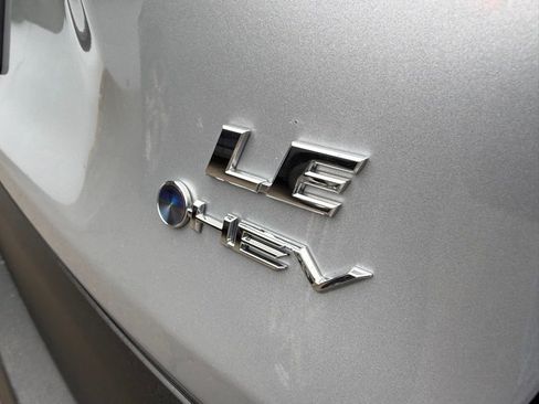 Certified 2025 Toyota RAV4 LE image 9