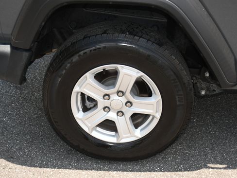 Used 2020 Jeep Wrangler Sport AWD/4WD image 20