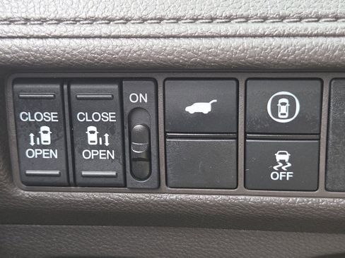 Certified 2024 Honda Odyssey EX-L image 10