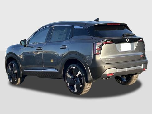New 2026 Nissan Kicks SR image 2