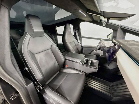 Used 2024 Tesla Cybertruck Cyberbeast AWD/4WD image 23