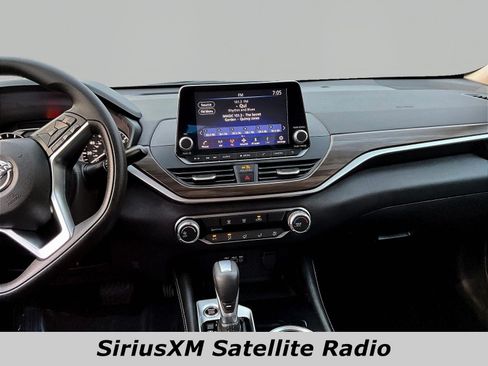 Certified 2023 Nissan Altima 2.5 SV FWD image 9