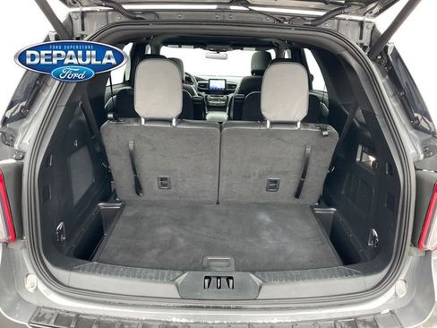 Used 2023 Ford Explorer ST-Line w/ Class IV Trailer Tow Package image 6