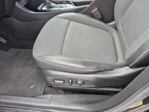 Used 2023 Buick Encore GX Select FWD image 21