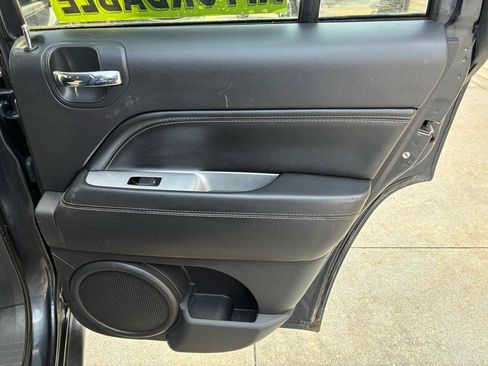 Used 2014 Jeep Compass FWD image 14