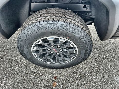 New 2026 GMC Canyon AT4 w/ Technology Plus Package AWD/4WD image 12