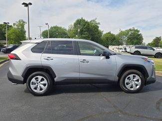 Used 2025 Toyota RAV4 LE FWD video 2