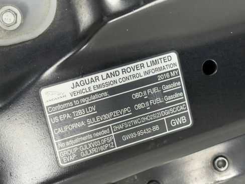 Used 2016 Jaguar F-TYPE Coupe RWD image 41