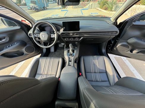 Used 2024 Honda HR-V EX-L image 10