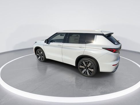 New 2026 Mitsubishi Outlander SEL AWD/4WD image 6