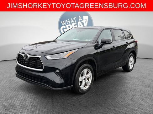 Used 2023 Toyota Highlander LE AWD/4WD image 8
