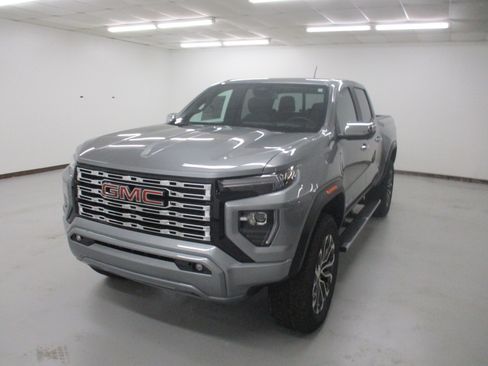 New 2026 GMC Canyon Denali AWD/4WD image 3