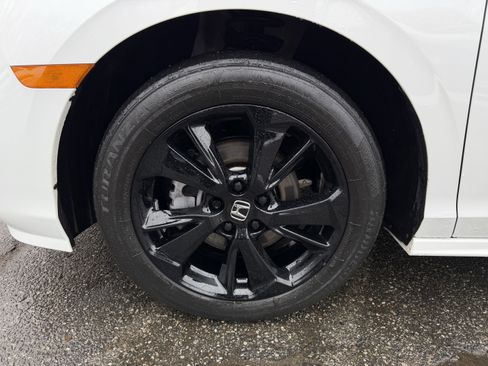 Used 2023 Honda Odyssey Sport image 7