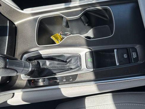 Used 2019 Honda Accord LX image 24