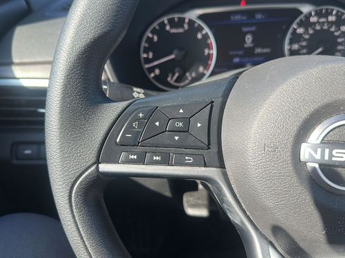 Used 2024 Nissan Altima 2.5 SV image 14