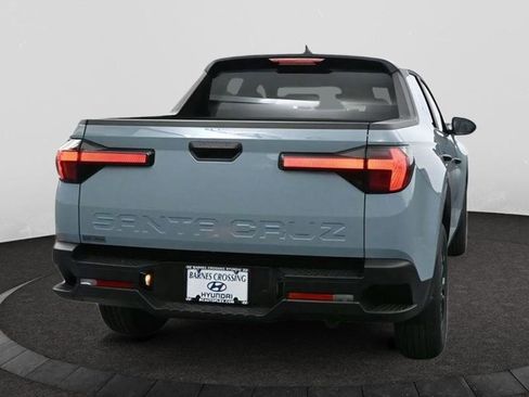 Used 2025 Hyundai Santa Cruz SE image 6