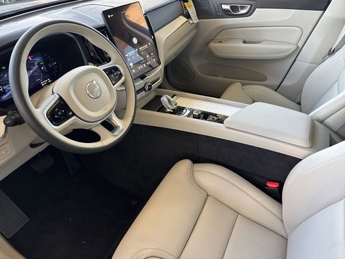 New 2026 Volvo XC60 T8 Ultra w/ Climate Package PRO AWD/4WD image 9