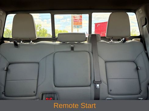 Used 2022 Chevrolet Silverado 1500 LTZ w/ LTZ Premium Package AWD/4WD image 8