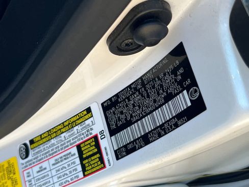 Used 2021 Lexus ES 300h Luxury w/ Accessory Package 2 image 33