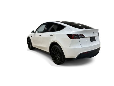Certified 2023 Tesla Model Y Long Range AWD/4WD image 4
