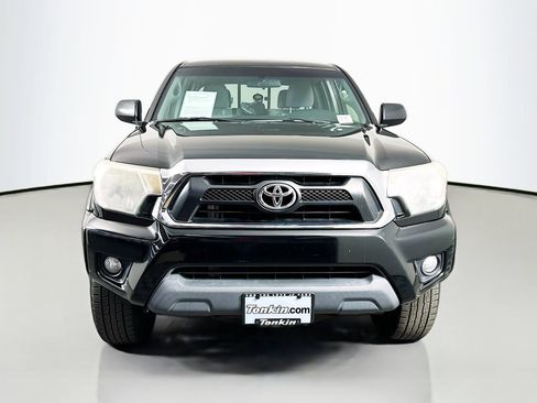 Used 2015 Toyota Tacoma PreRunner w/ SR5 Package RWD image 2