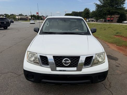 Used 2018 Nissan Frontier S RWD image 2
