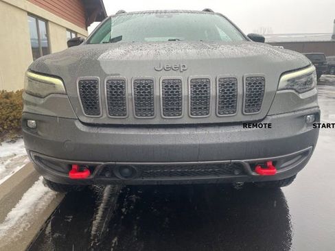 Used 2022 Jeep Cherokee Trailhawk image 11