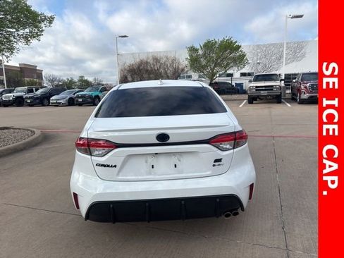 Used 2025 Toyota Corolla SE w/ SE Premium Package image 6