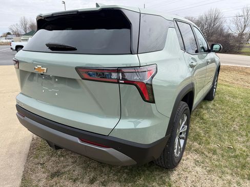 New 2025 Chevrolet Equinox LT FWD image 6