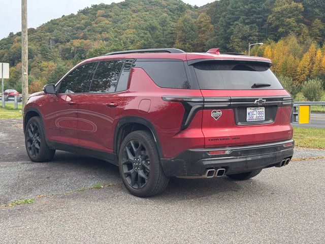 Used 2024 Chevrolet Traverse RS w/ LPO, Floor Liner Package AWD/4WD image 5