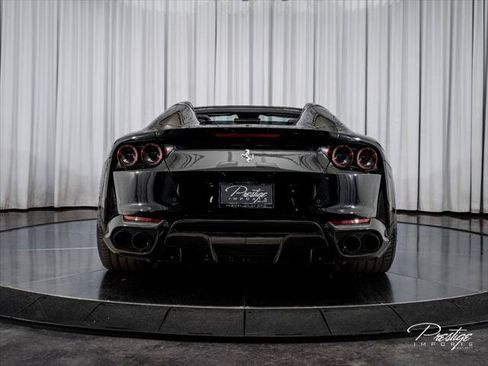 Used 2022 Ferrari 812 GTS RWD image 21
