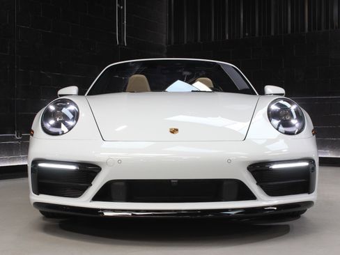 Used 2022 Porsche 911 Carrera S image 10