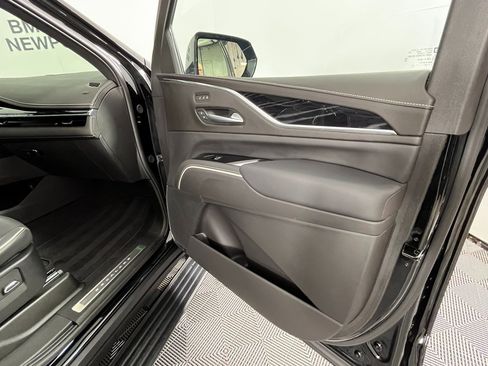 Used 2024 Cadillac Escalade Sport w/ Touring Package image 27