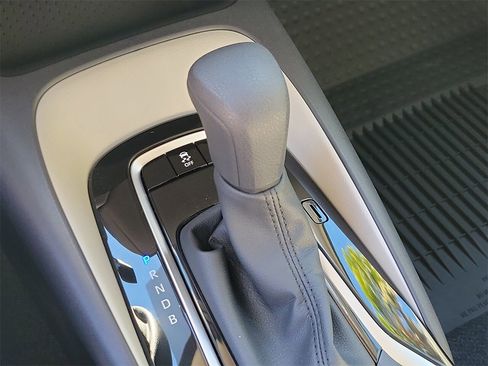 Used 2026 Toyota Corolla LE image 27