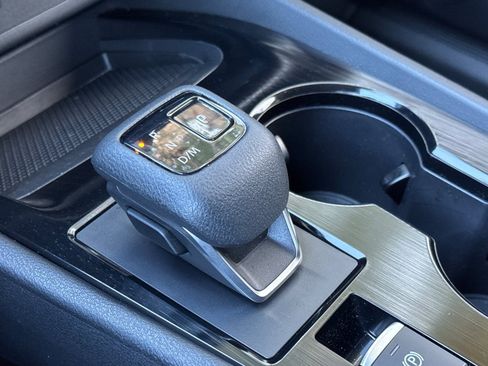 Certified 2024 Nissan Rogue SV image 24