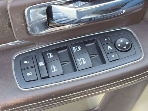 Used 2014 RAM 1500 Laramie Longhorn w/ Convenience Group image 20