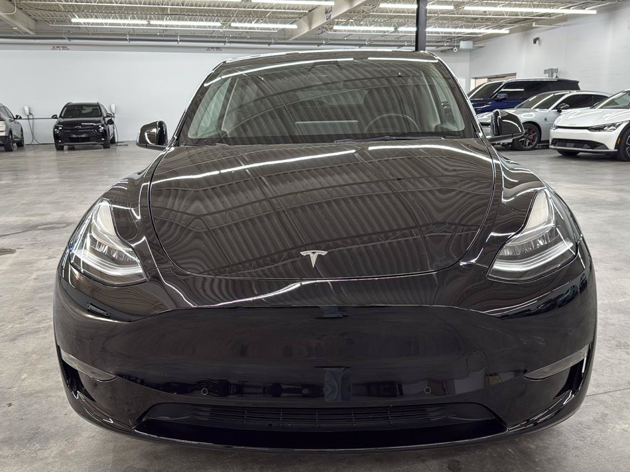 Used 2022 Tesla Model Y Long Range AWD/4WD image 3