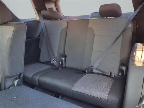 Used 2023 Chevrolet Traverse LT w/ Midnight/Sport Edition image 26