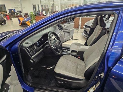 Used 2015 Toyota Camry SE image 25
