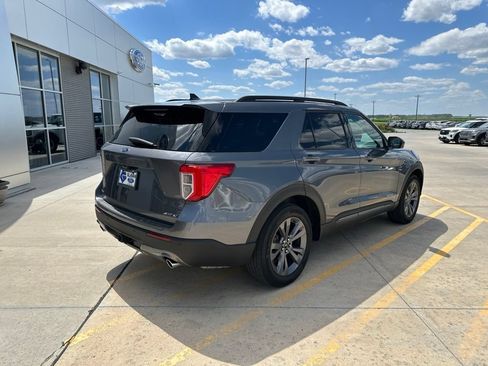Used 2023 Ford Explorer XLT w/ Equipment Group 202A AWD/4WD image 7